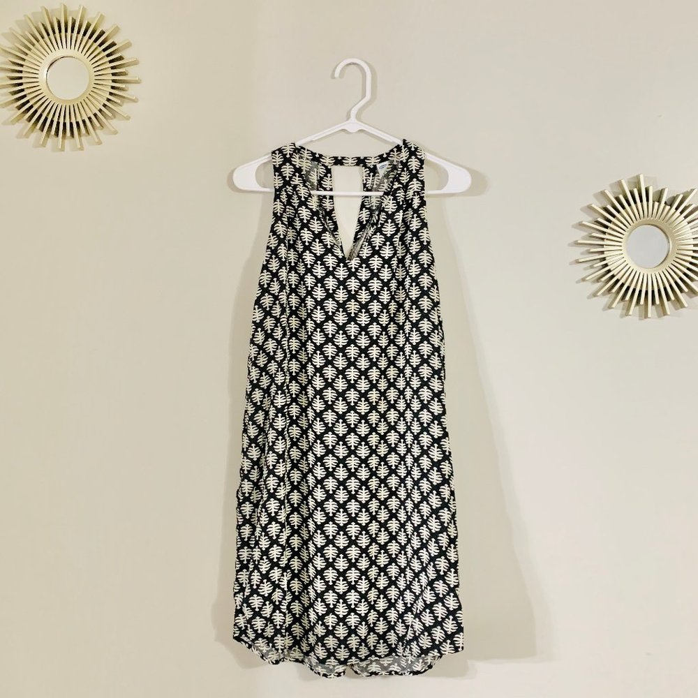 Old Navy Palm Leave Print V Neck Shift Dress M